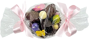 Buntes Osternest mit Schokoeiern